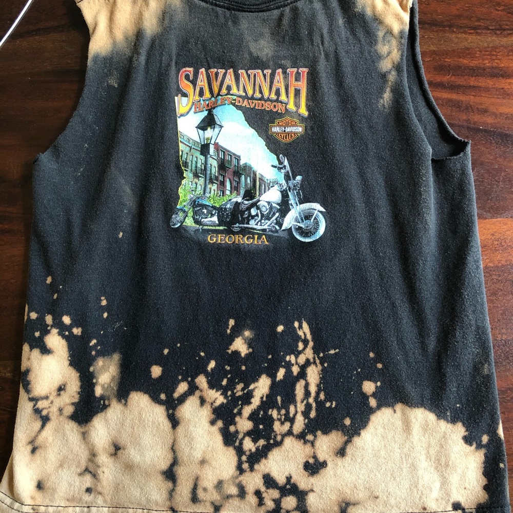 Distressed Harley Davidson cut off shirt